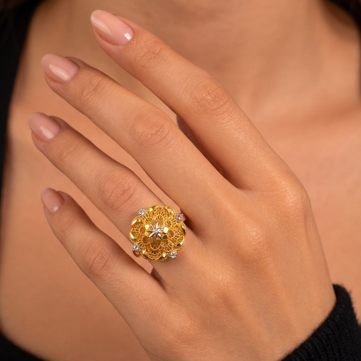 Sparkling Unique Design Gold Plated Ring For Girls/women
