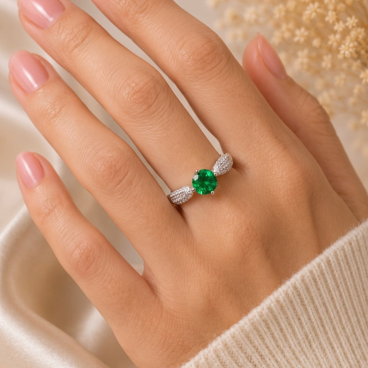Luminous Unique Design Silver Plated Crystal Stones Ring For Girls/women