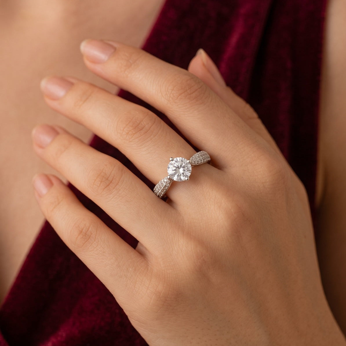 Luminous Unique Design Silver Plated Crystal Stones Ring For Girls/women