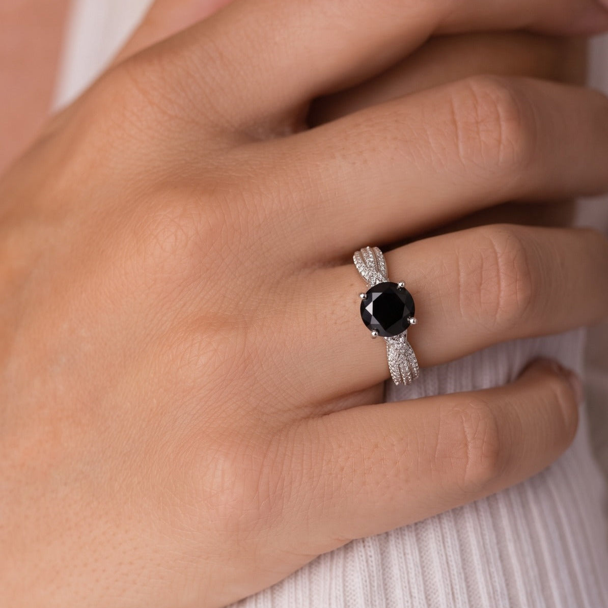 Luminous Unique Design Silver Plated Crystal Stones Ring For Girls/women
