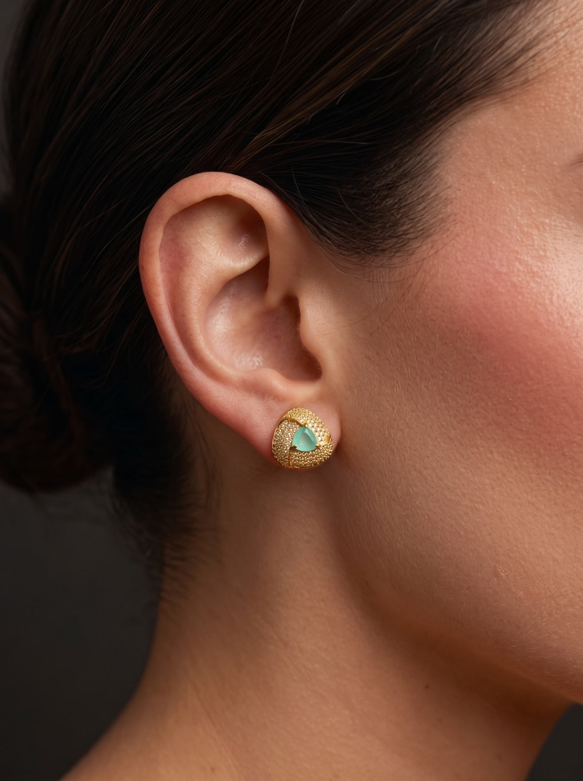 Elegant Design Gold Plated Crystal Stones Earring For Girls/Women