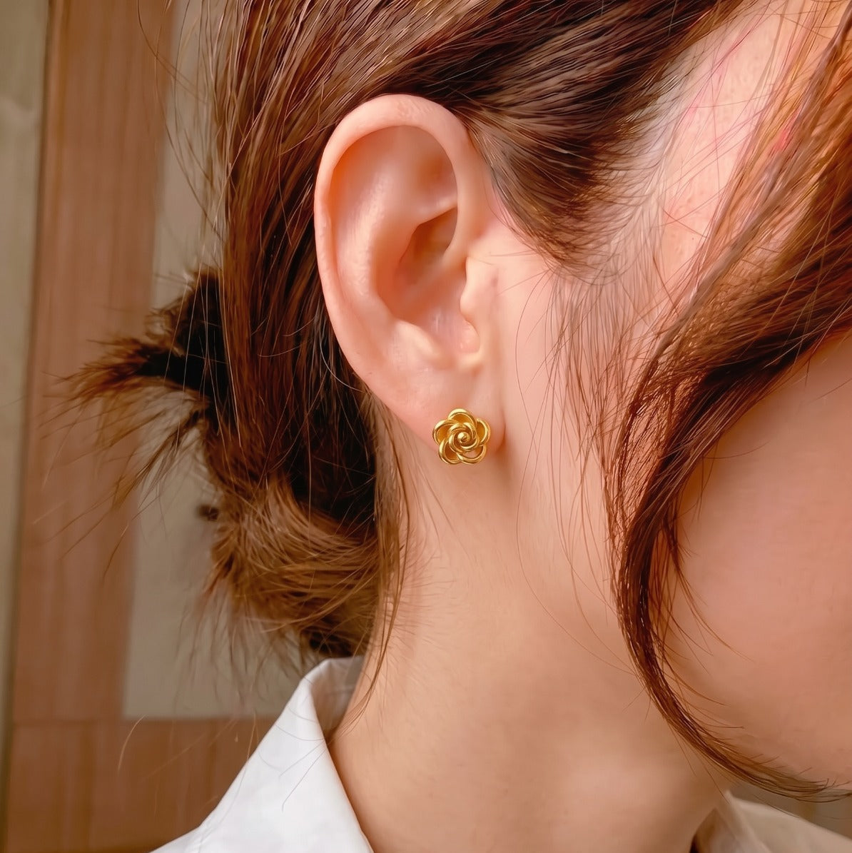 Fancy Flower Design Gold Plated Earring For Girls/Women