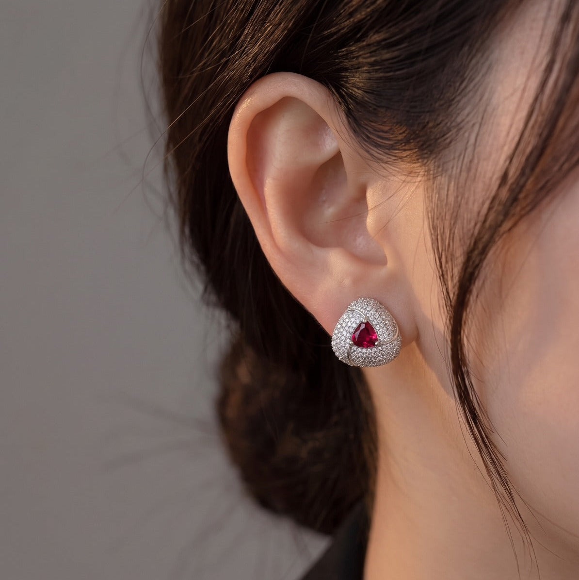 Beautiful Design Silver Plated Crystal Stones Earring For Girls/Women