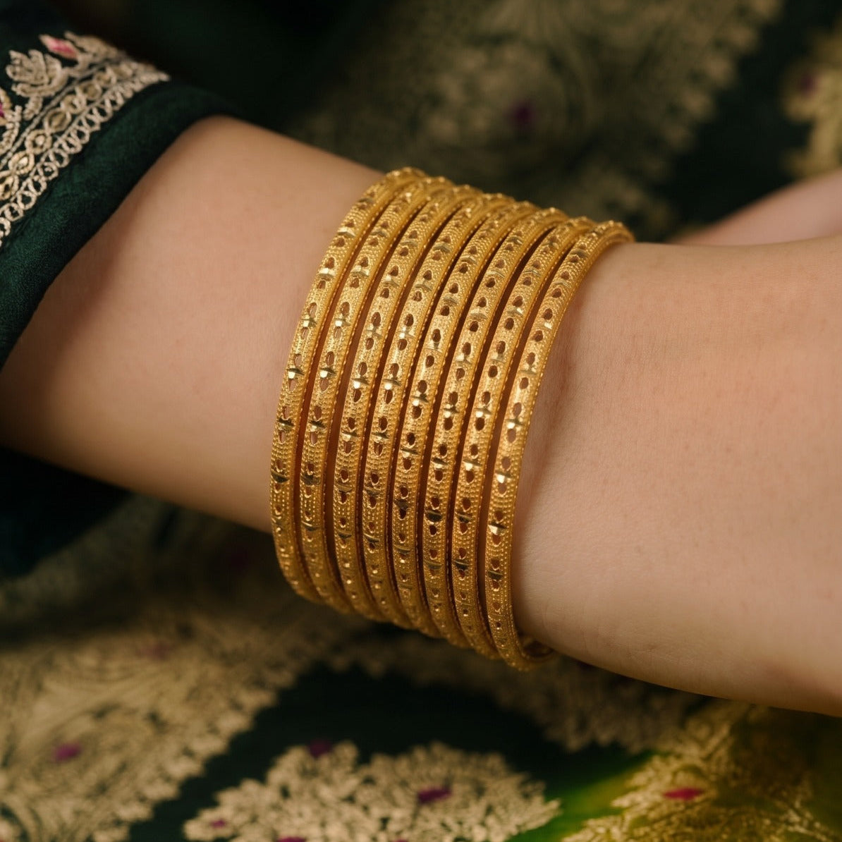 Glamorous Unique Design Gold Plated 8pc Bangle Set For Girls/women