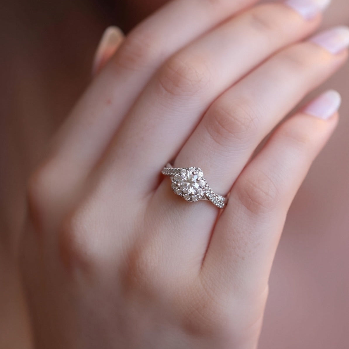 Fancy Design Silver Plated Crystal Stones Ring For Girls/women