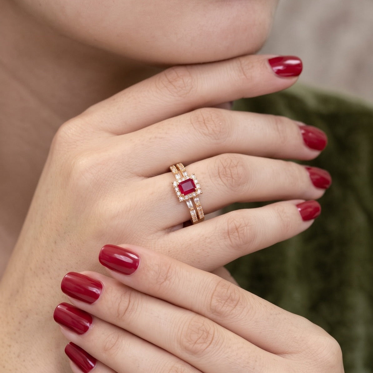 Beautiful Design Gold Plated Crystal Stones Ring For Girls/women
