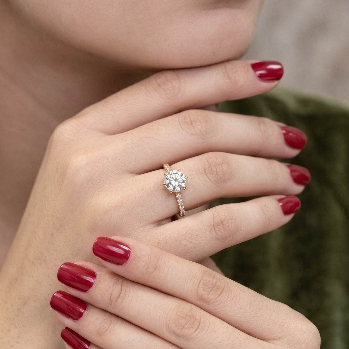 Luxury Design Gold Plated Crystal Stones Ring For Girls/women