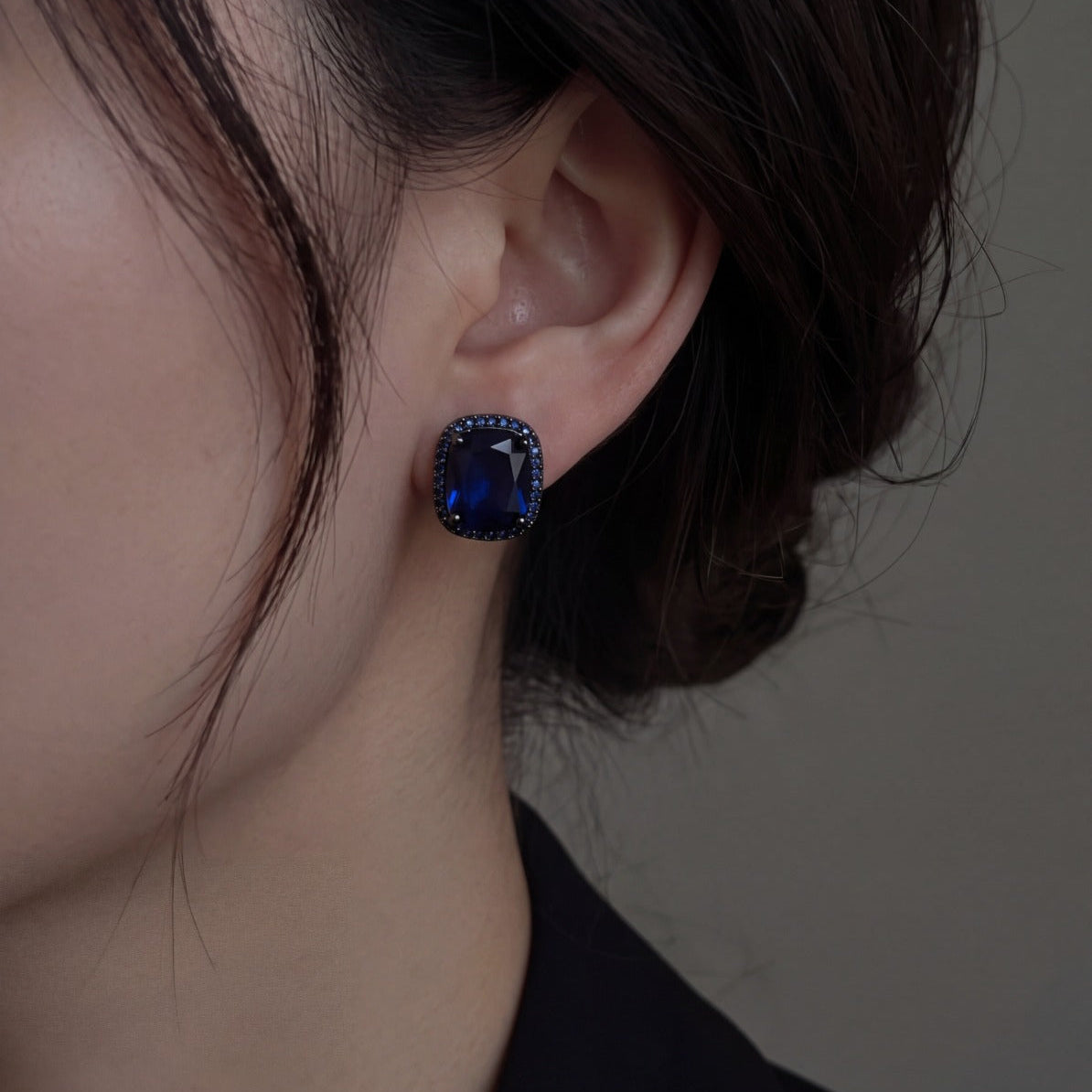 Elegant Design Silver Plated Crystal Stones Earrings For Girls/Women