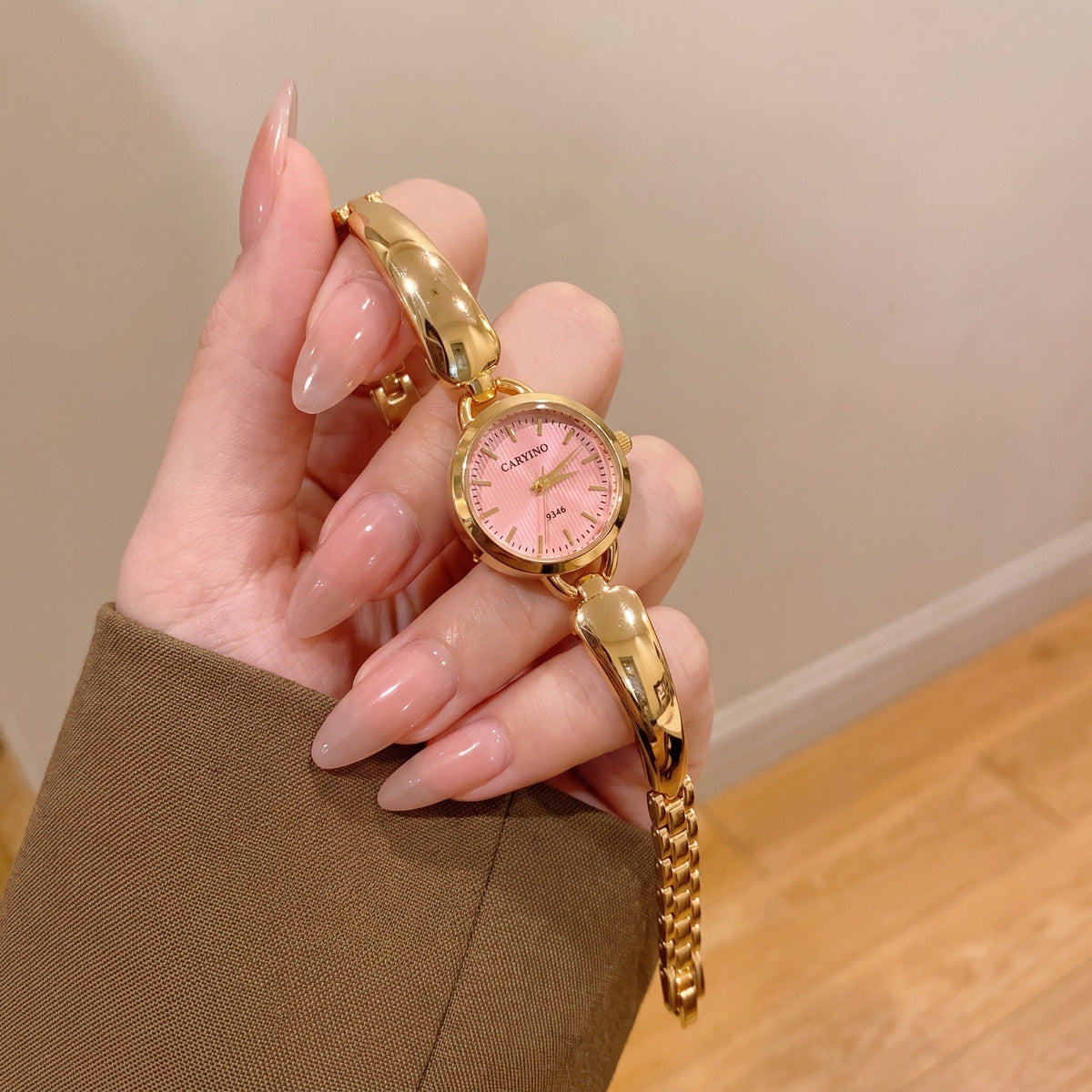 Beautiful Watch Design Gold Plated Crystal Stones Bracelet for Girls/Women