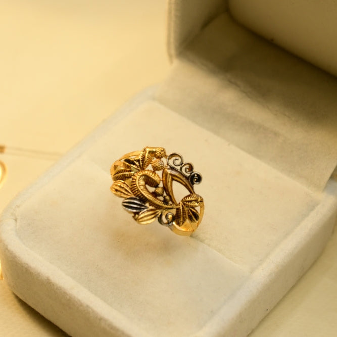 Glamorous Unique Design Gold Plated Ring For Girls/Women