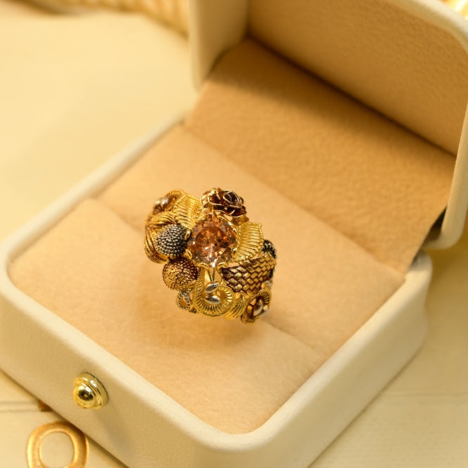 Luminous Unique Design Gold Plated Ring For Girls/women