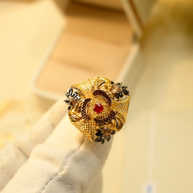Luminous Unique Design Gold Plated Ring For Girls/women