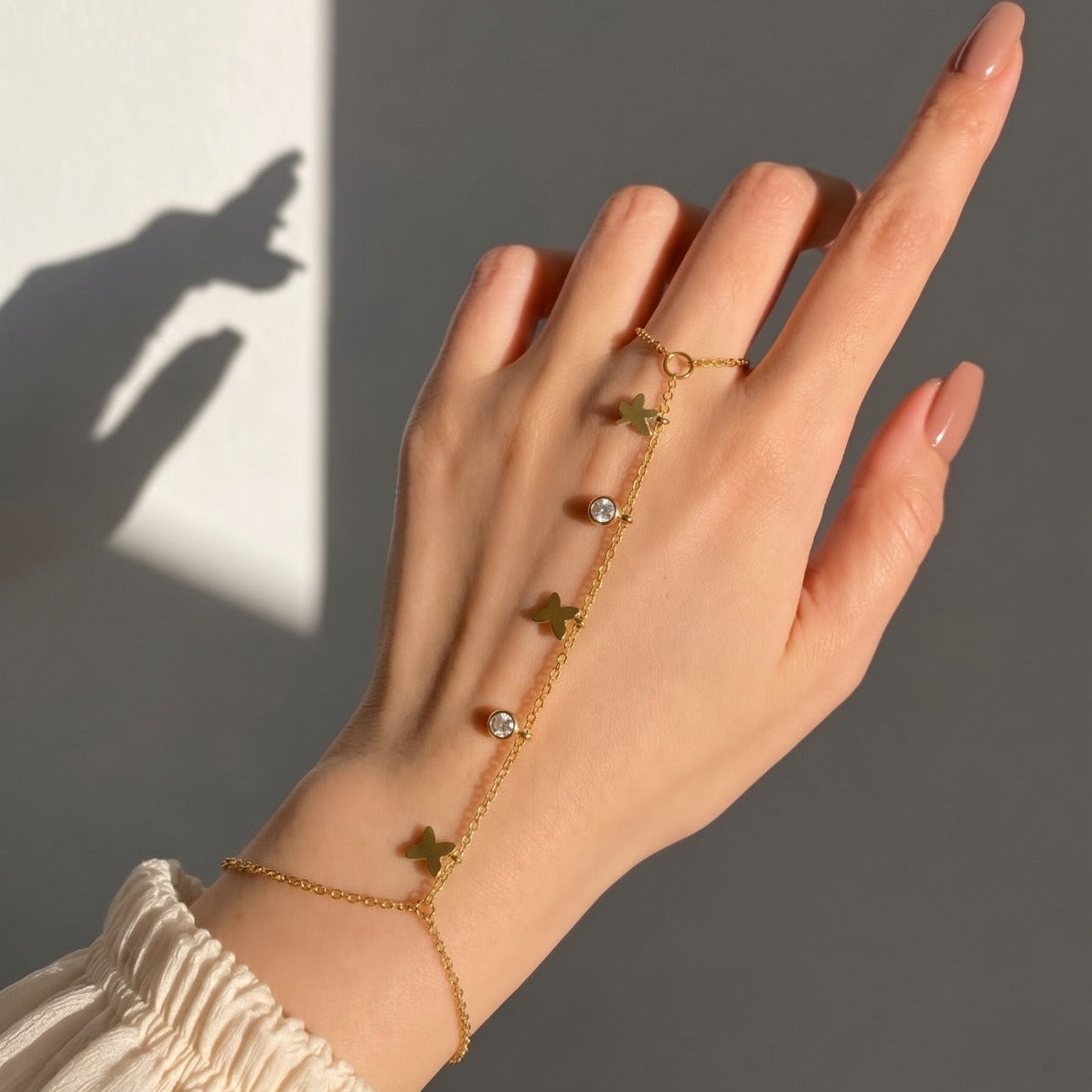 Beautiful Design Gold Plated Crystal Stones Bracelet for Girls/Women