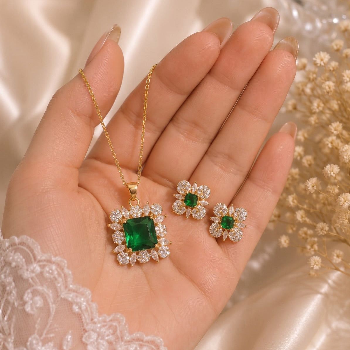 Luxury Design Gold Plated Crystal Stones Necklace Set for Girls/Women