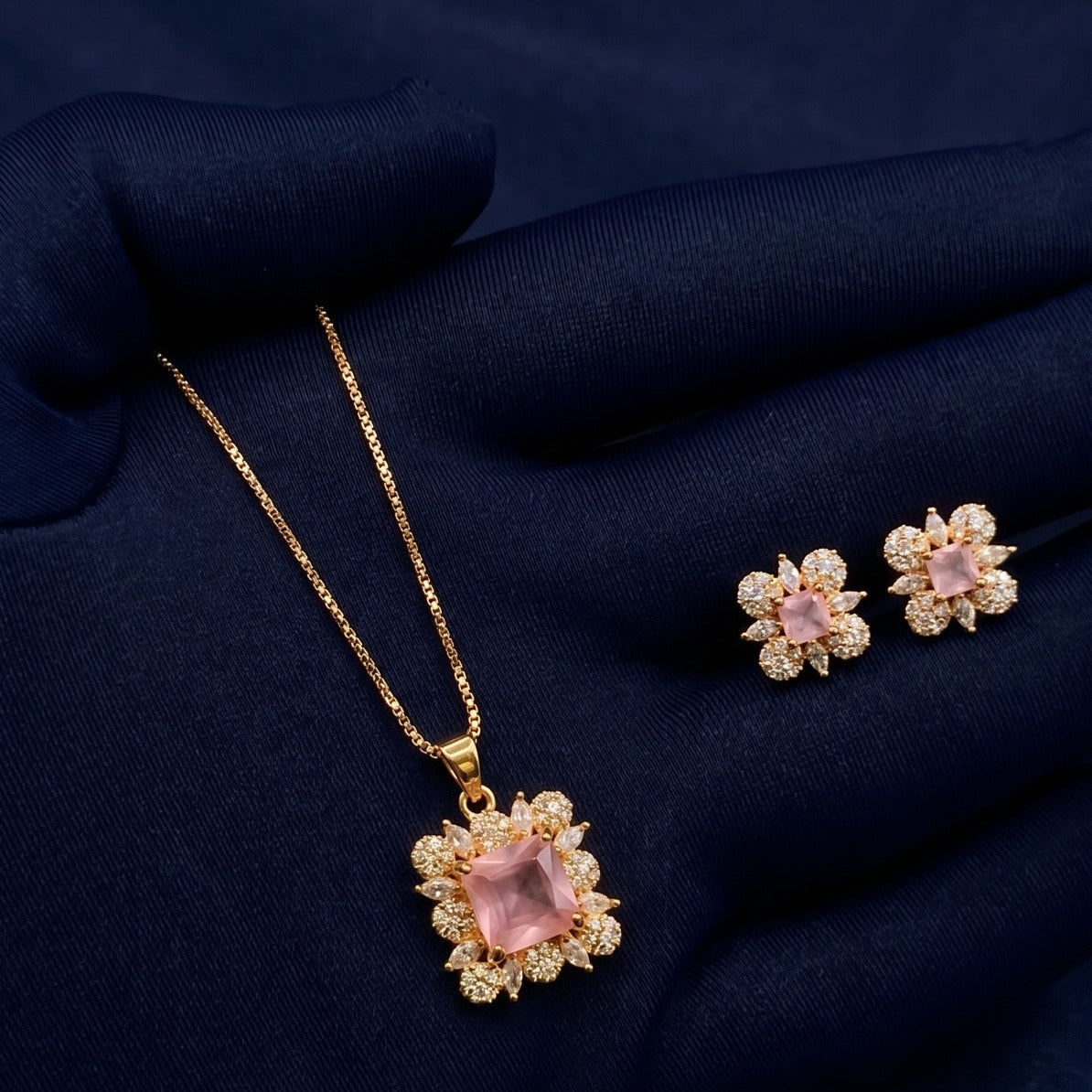 Luxury Design Gold Plated Crystal Stones Necklace Set for Girls/Women