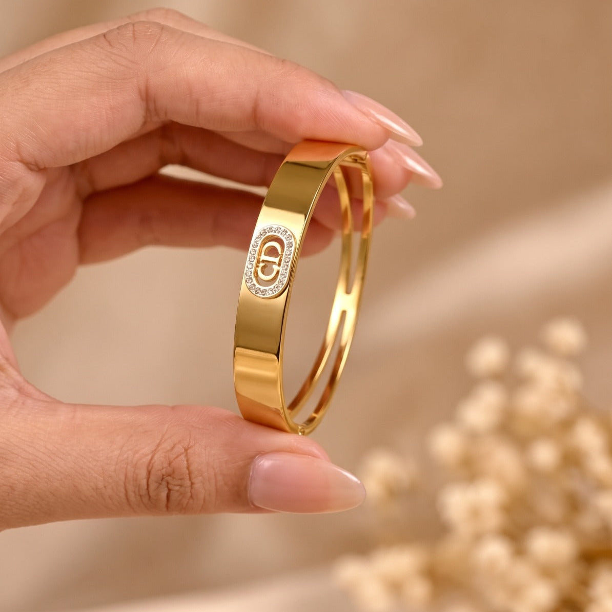 Luminous Design Gold Plated Crystal Stones Bracelet for Girls/Women