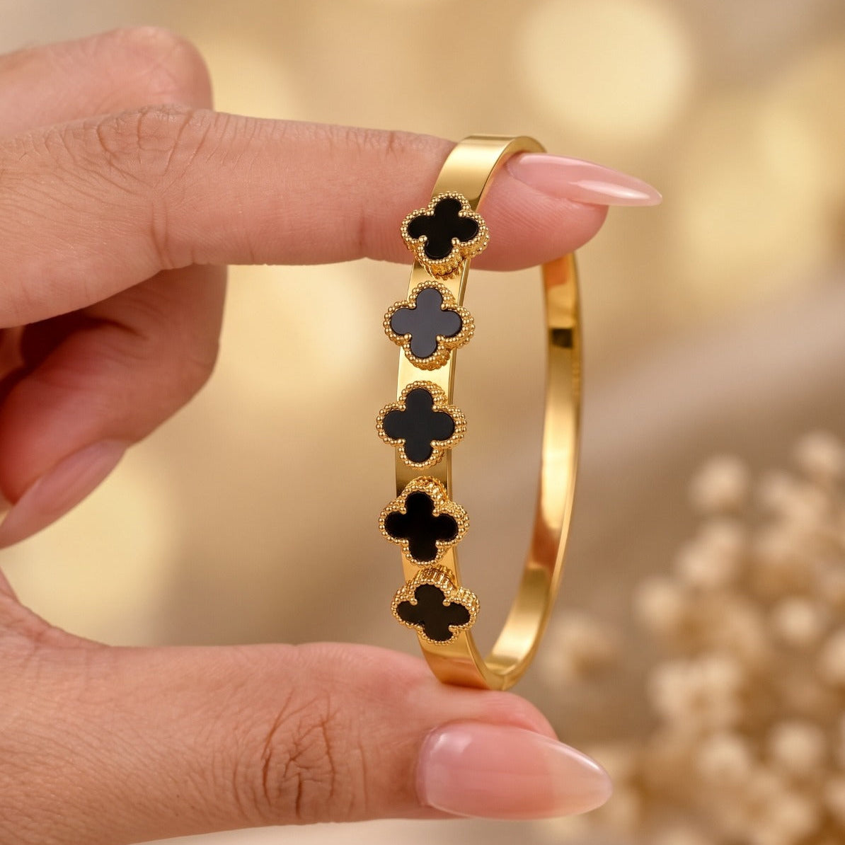 Elegant Flower Design Gold Plated Bracelet for Girls/Women