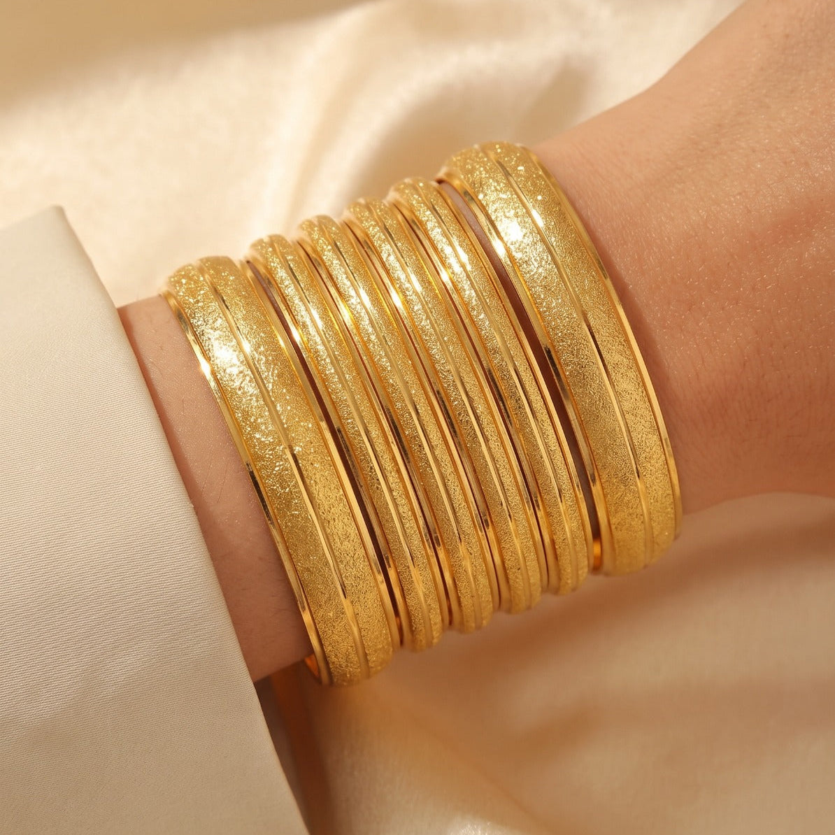 Beautiful Design Gold Plated Bangle Set for Girls/Women