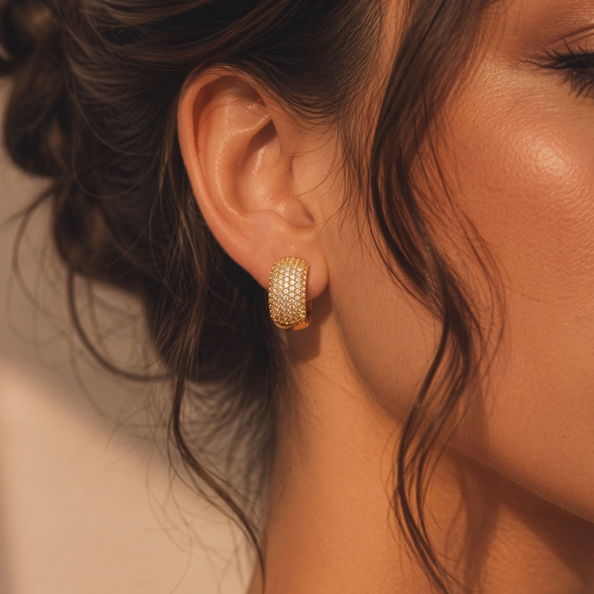 Gorgeous Design Gold Plated Crystal Stones Earrings For Girls/women
