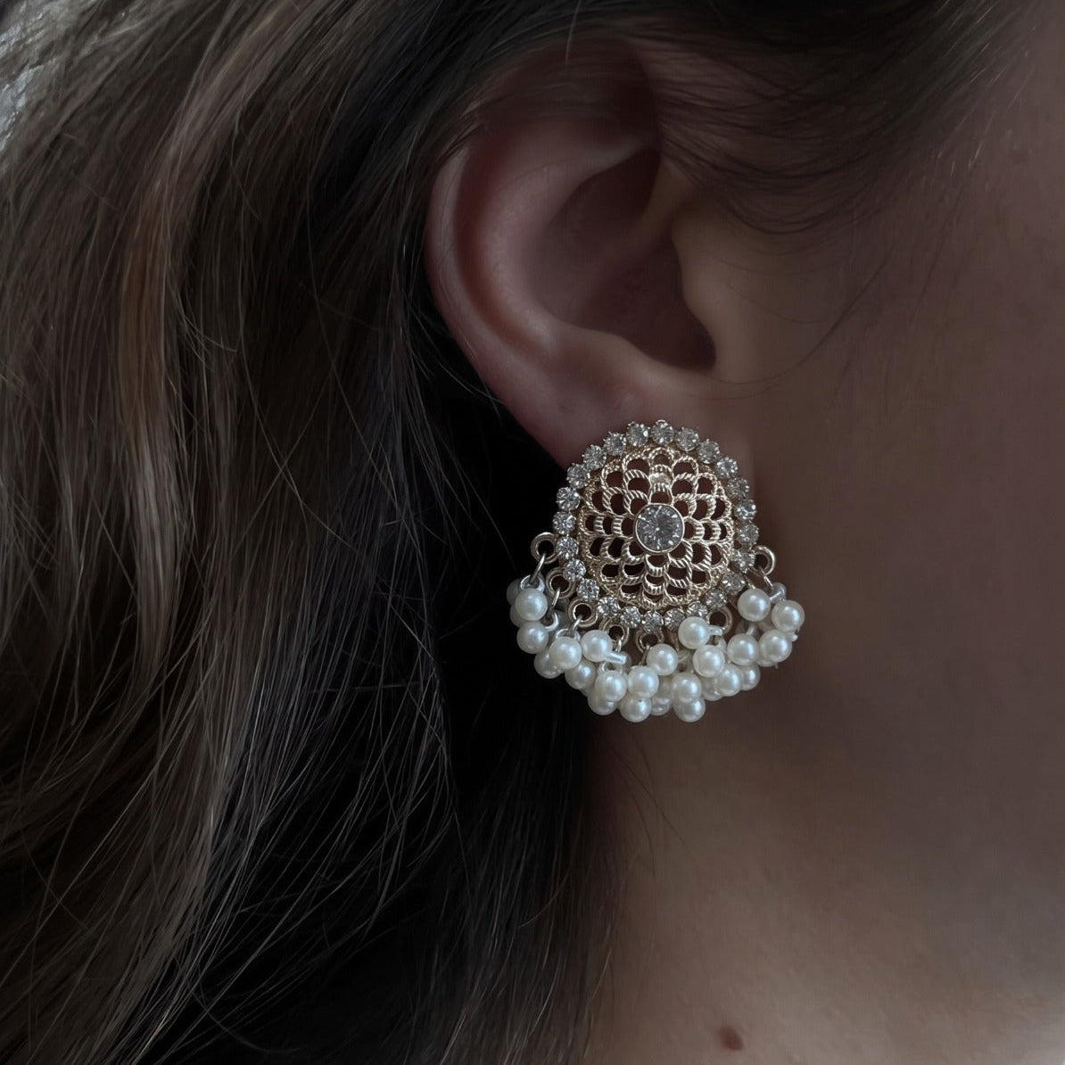 Stylish Design Silver Plated Crystal Stones Earrings For Girls/women