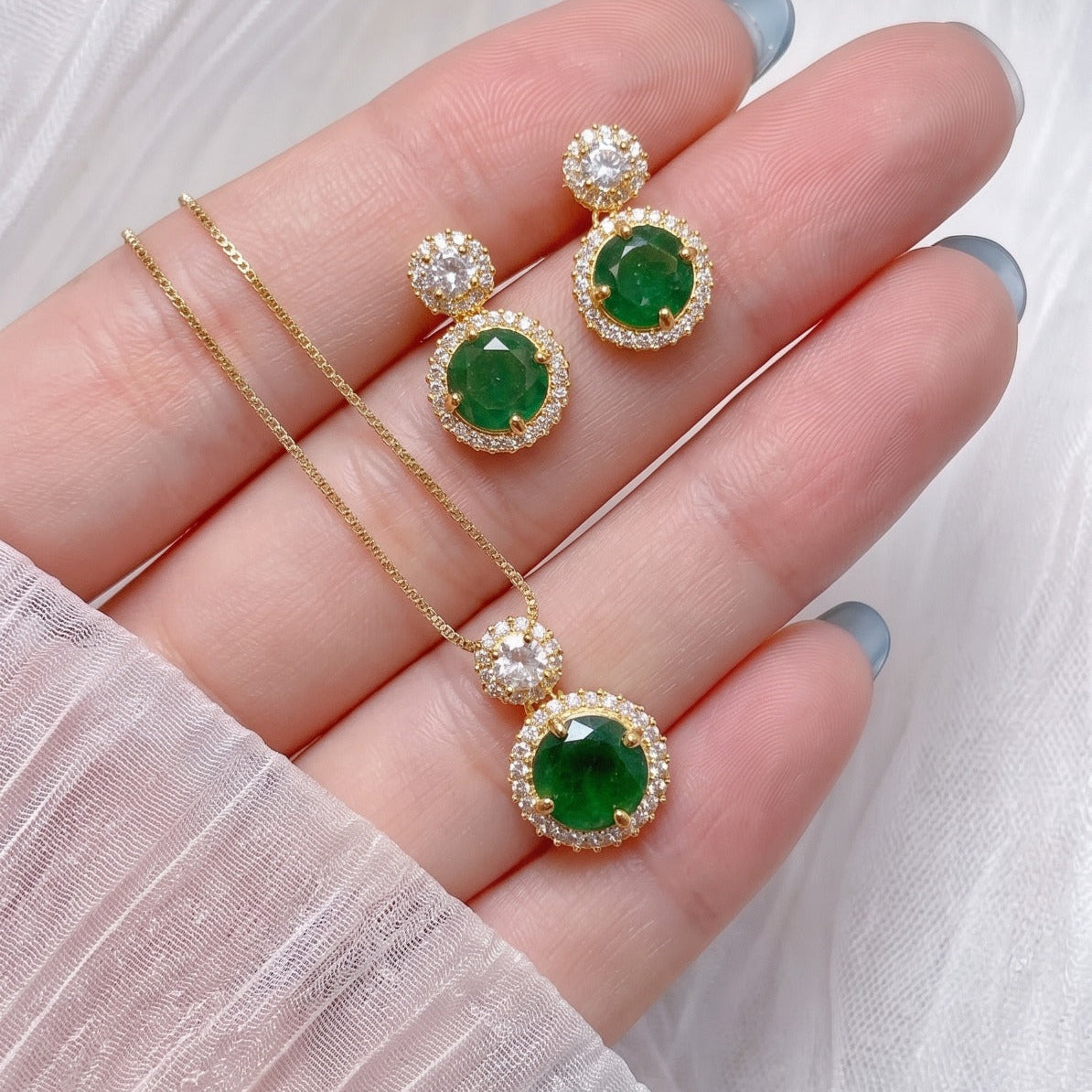 Luxury Design Gold Plated Crystal Stones Necklace Set For Girls/women