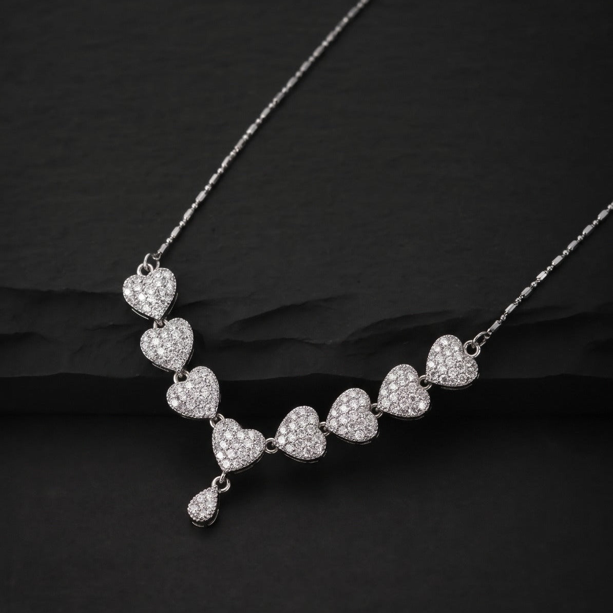 Dazzling Design Silver Plated Crystal Stones Necklace For Girls/women