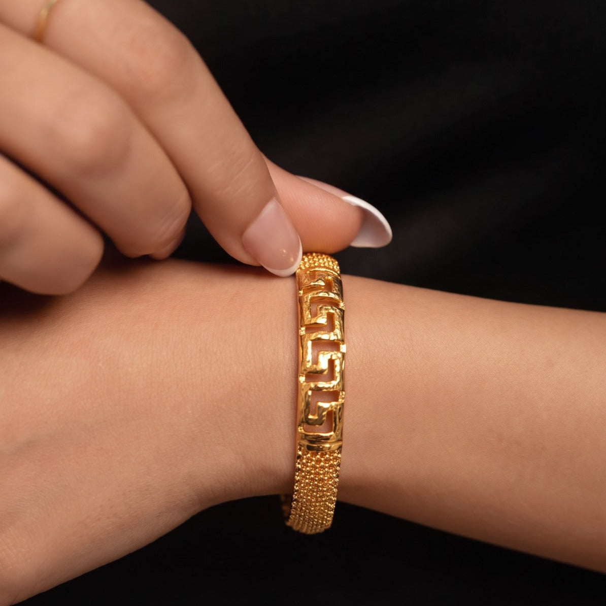 Luminous Design Gold Plated Bangle For Girls/women