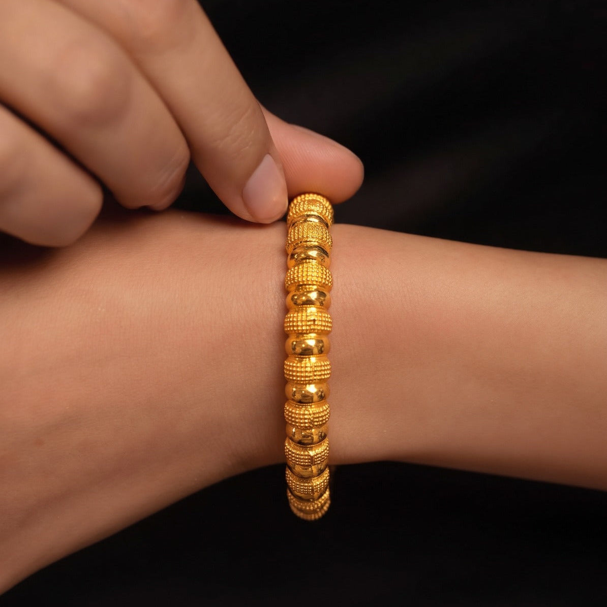 Stylish Unique Design Gold Plated Bangle For Girls/women