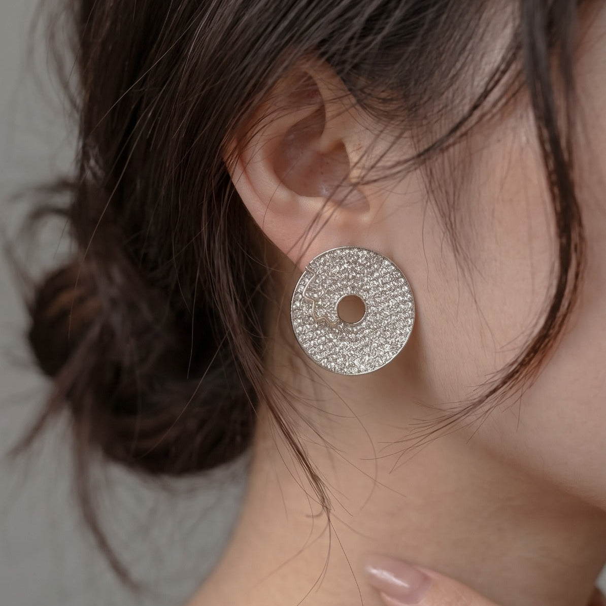Glamorous Design Silver Plated Crystal Stones Earring For Girls/women