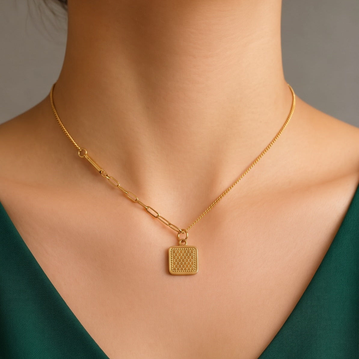 Dazzling Design Gold Plated Necklace For Girls/women