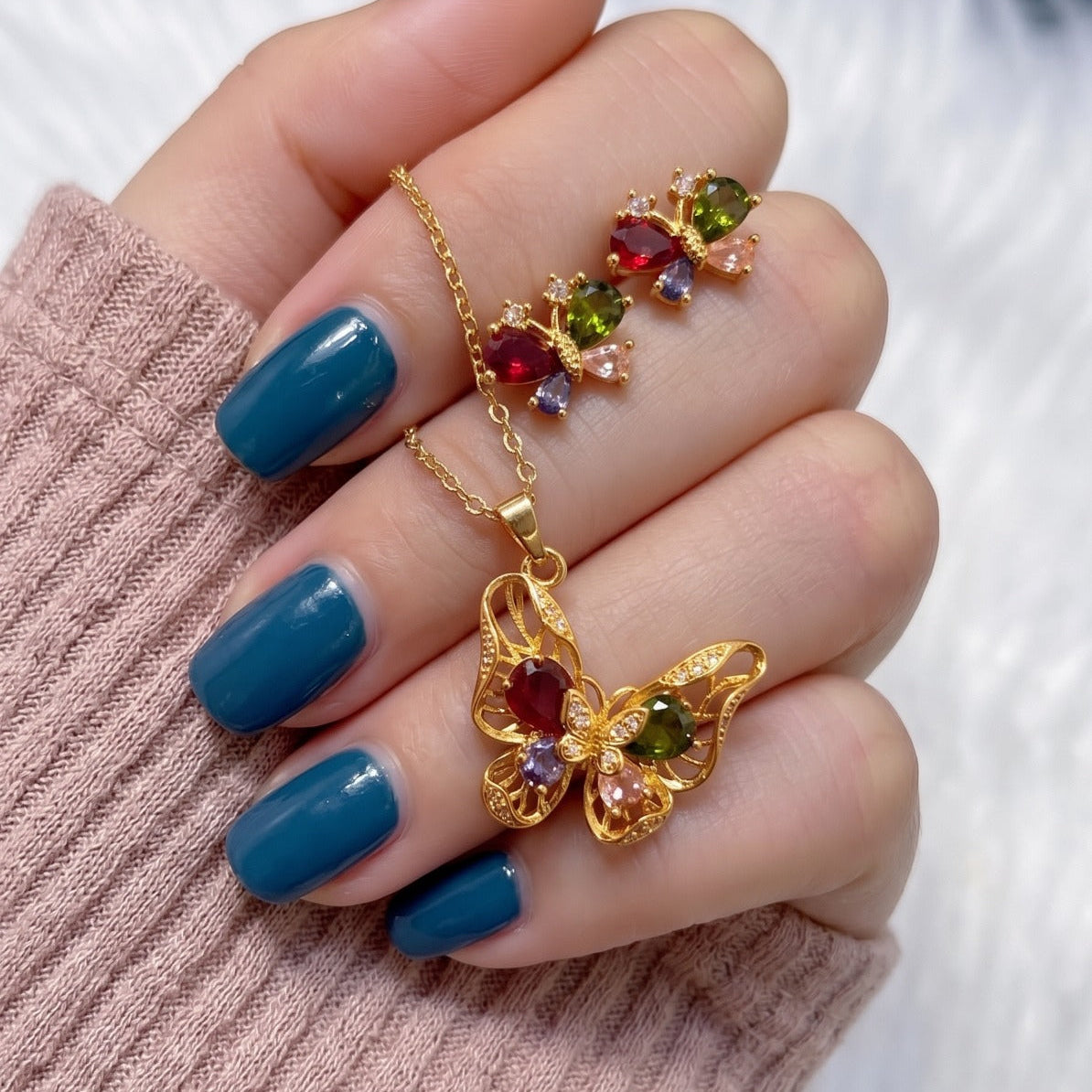 Charming Butterfly Design Gold Plated Crystal Stones Necklace Set For Girls/women