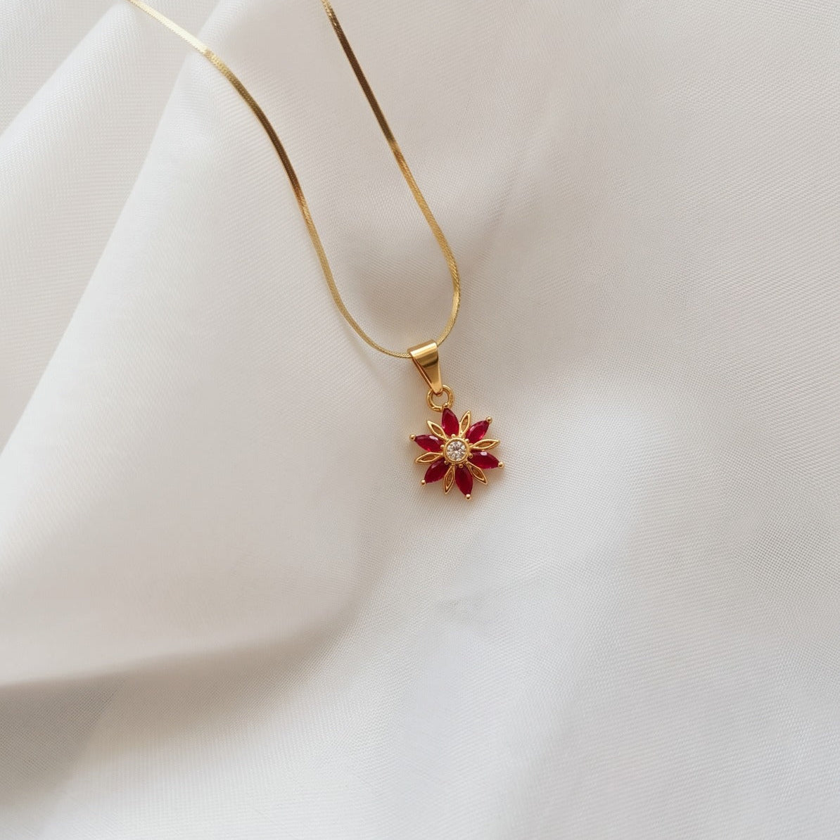 Stylish Design Gold Plated Crystal Stones Necklace For Girls/women