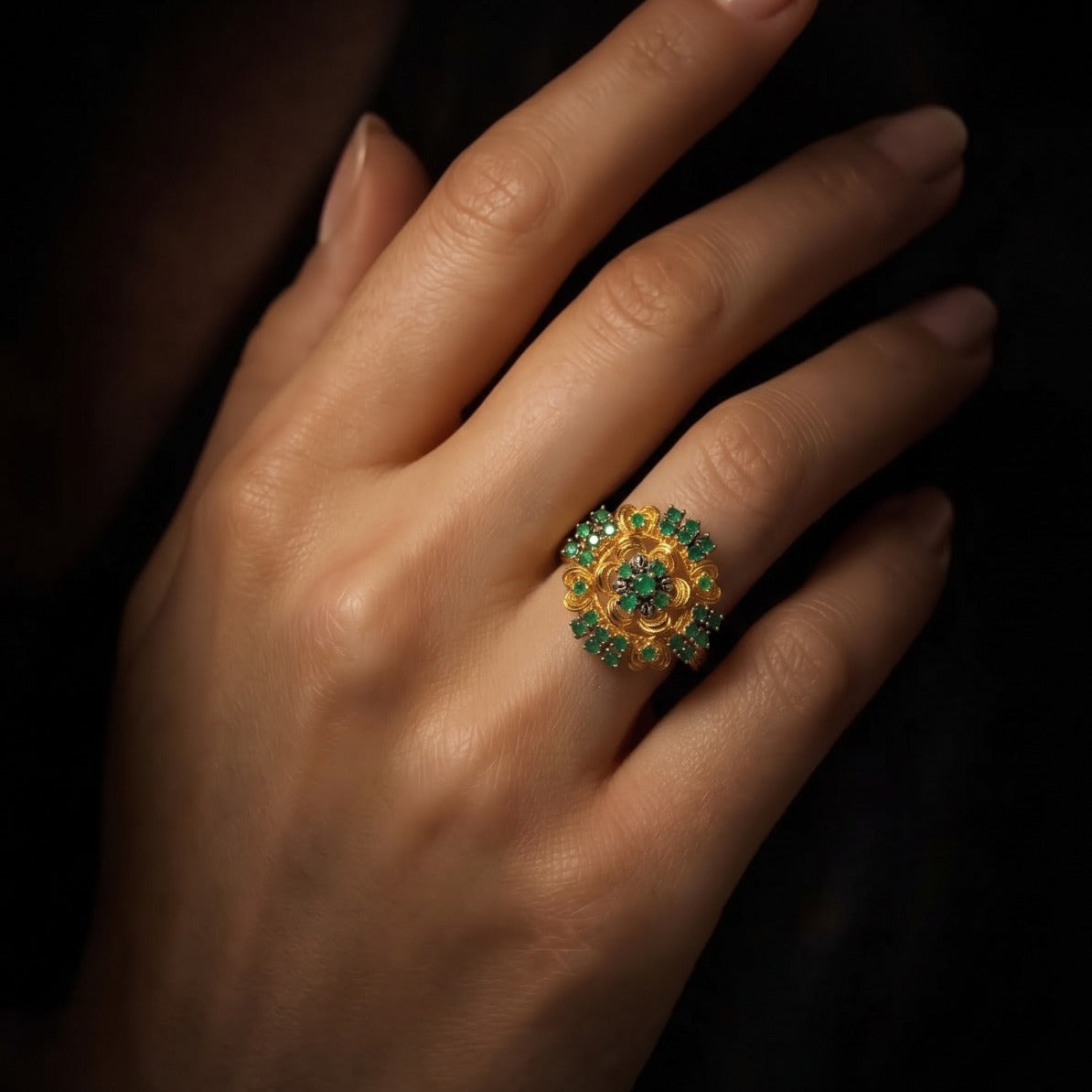 Elegant Unique Design Gold Plated Crystal Stones Ring For Girls/women