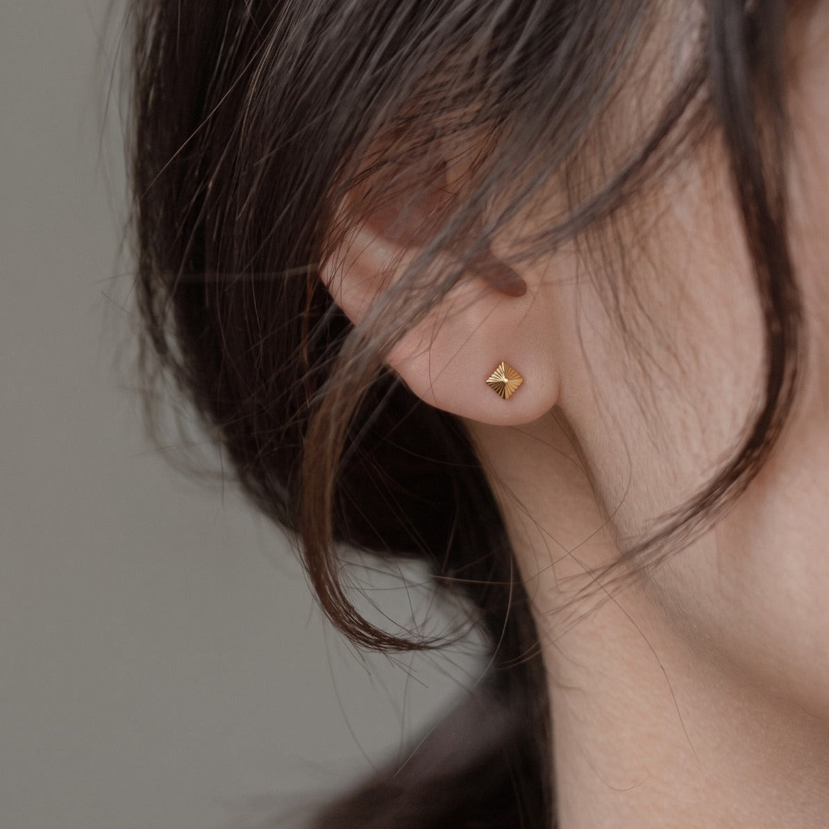 Charming Unique Design Gold Plated Earring For Girls/women