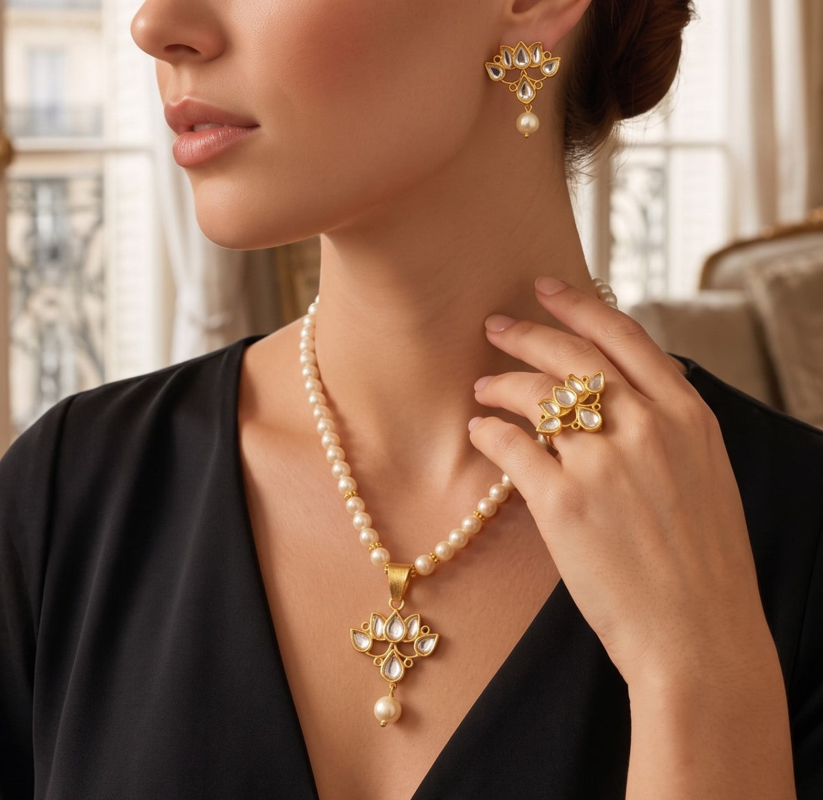 Dazzling Design Gold Plated Crystal Stones Necklace Set For Girls/women