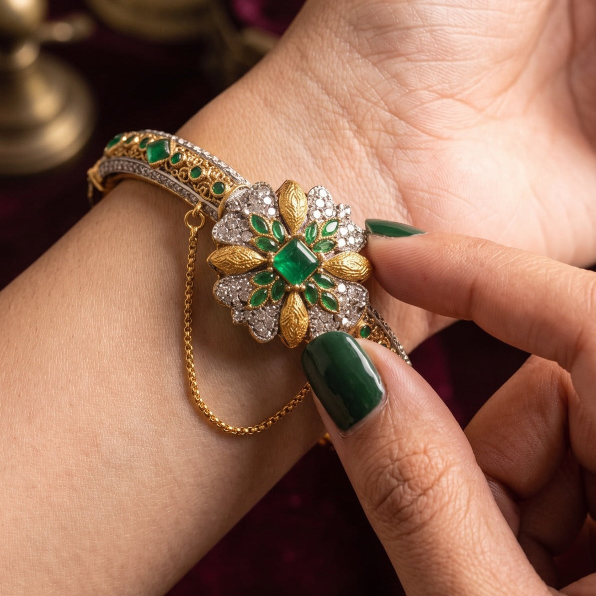 Beautiful Design Gold Plated Crystal Stones Bangle For Girls/women