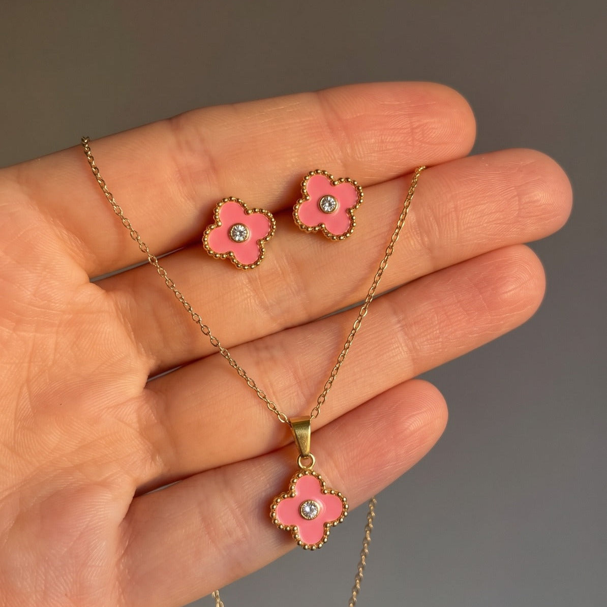Luxury Design Gold Plated Crystal Stones Necklace Set For Girls/women