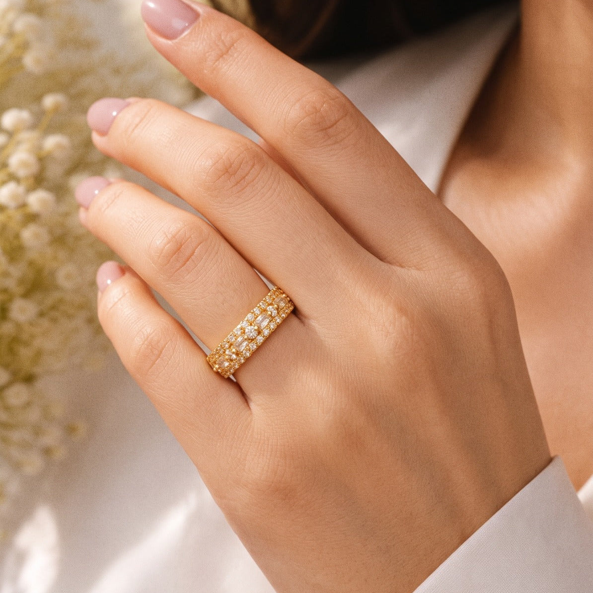Beautiful Design Gold Plated Crystal Stones Ring For Girls/women