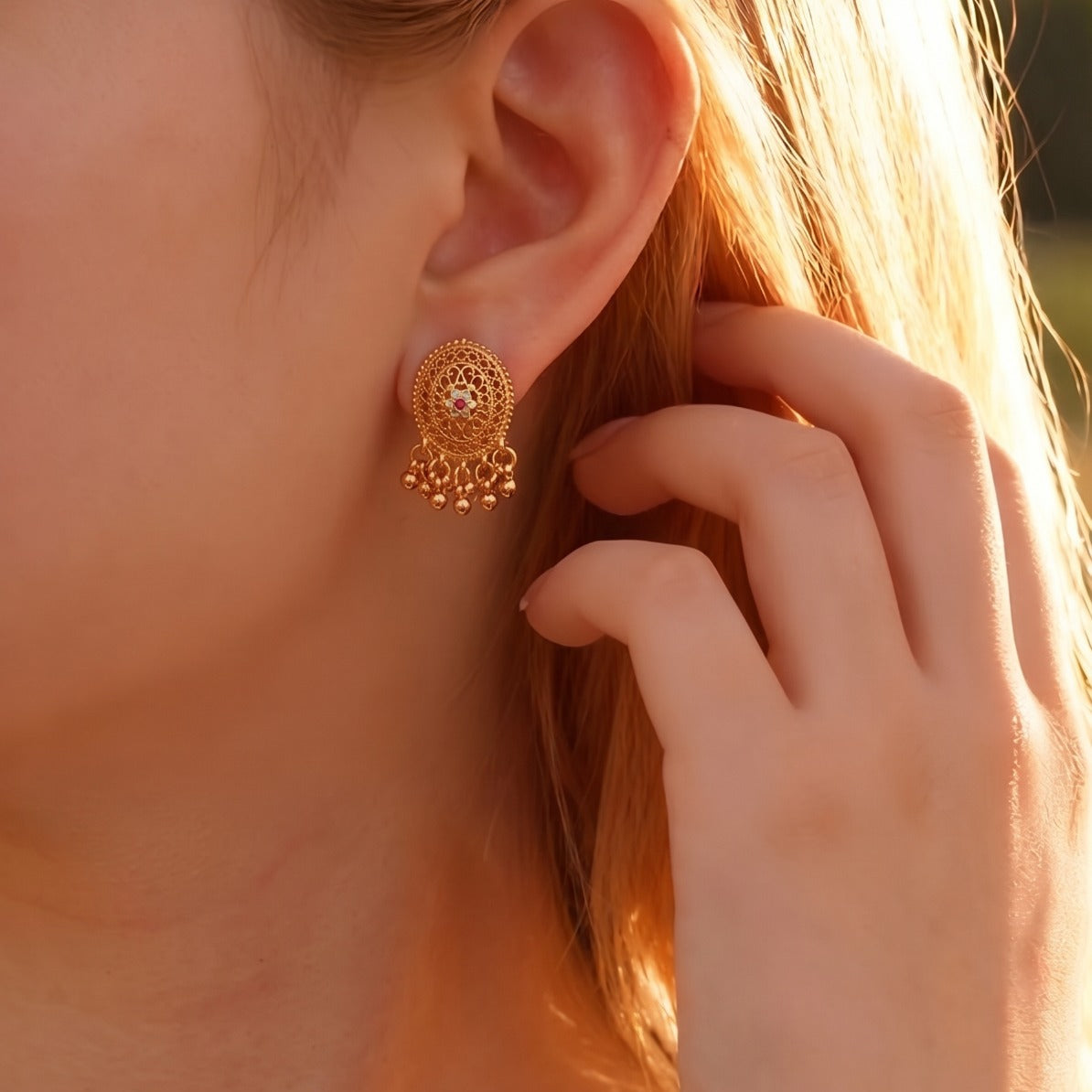 Beautiful Design Gold Plated Crystal Stones Earrings For Girls/women