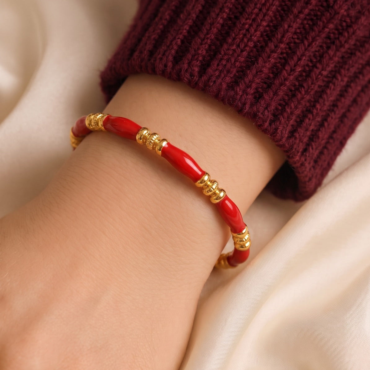 Elegant Unique Design Gold Plated Bracelet For Girls/women