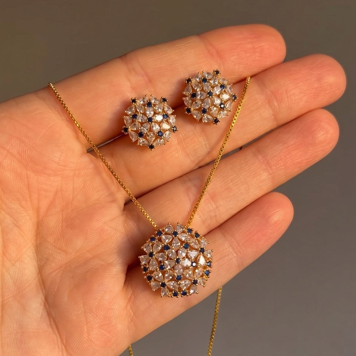Charming Design Gold Plated Crystal Stones Necklace Set for Girls/Women