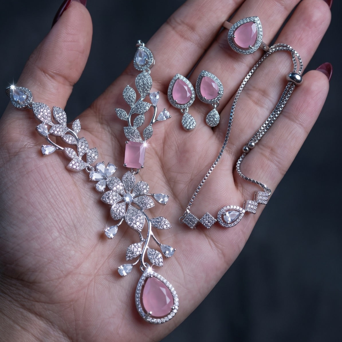 Fancy Design Silver Plated Crystal Stones Necklace Set for Girls/Women