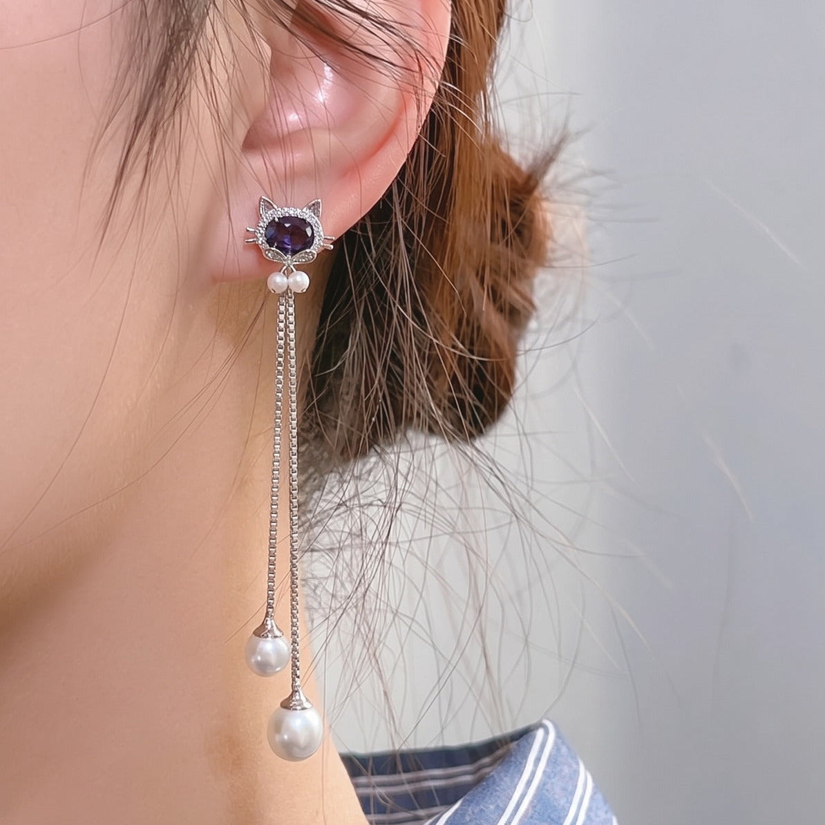 Elegant Design Silver Plated Crystal Stones Earring For Girls/women