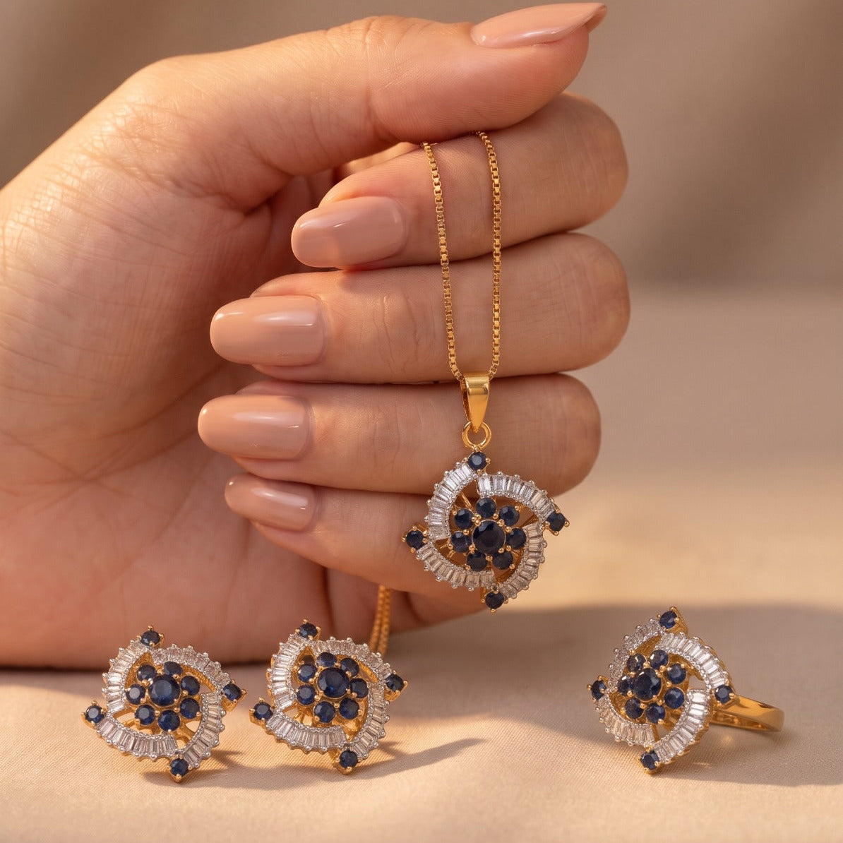Dazzling Design Gold Plated Crystal Stones Necklace Set for Girls/Women