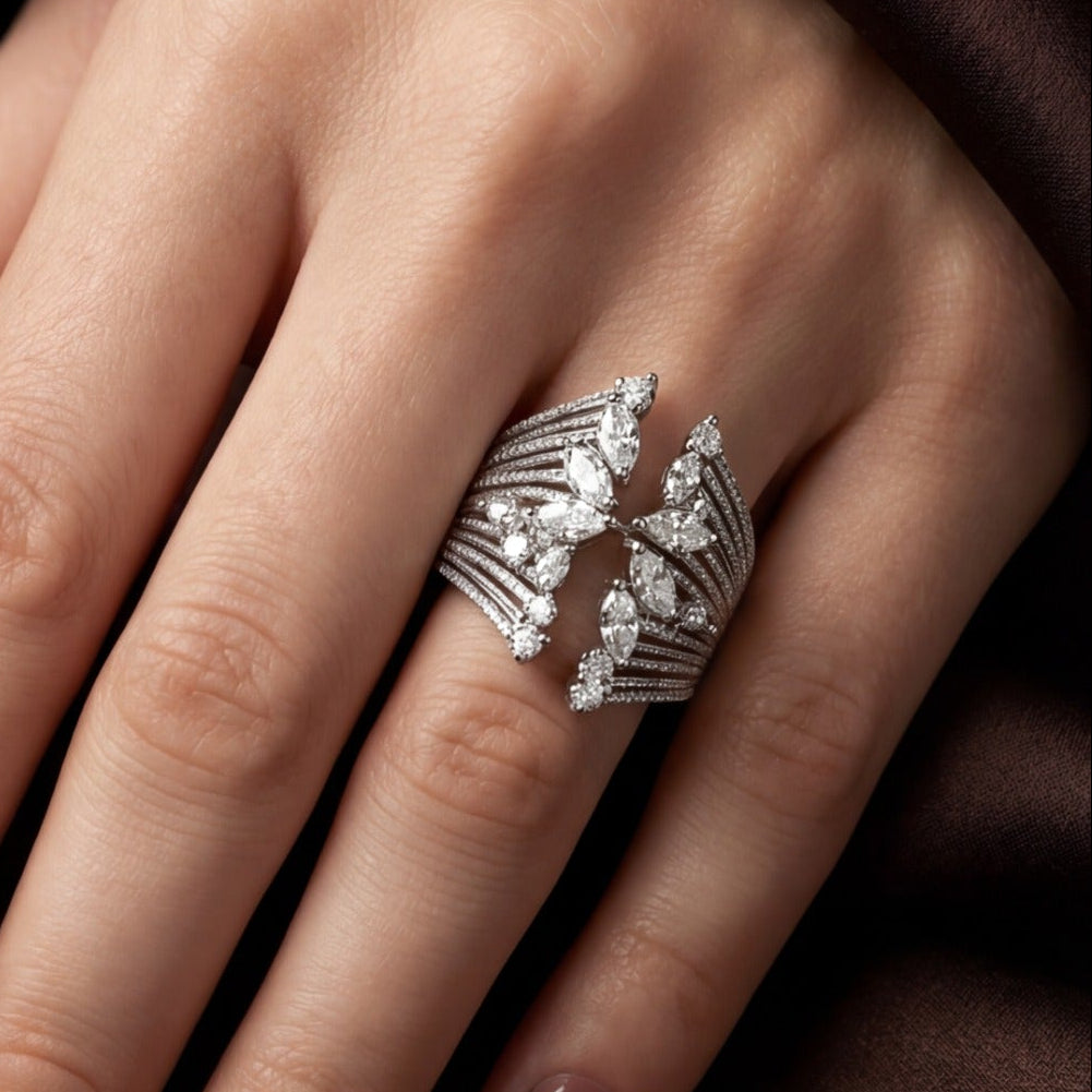 Sparkling Unique Design Silver Plated Crystal Stones Ring For Girls/Women