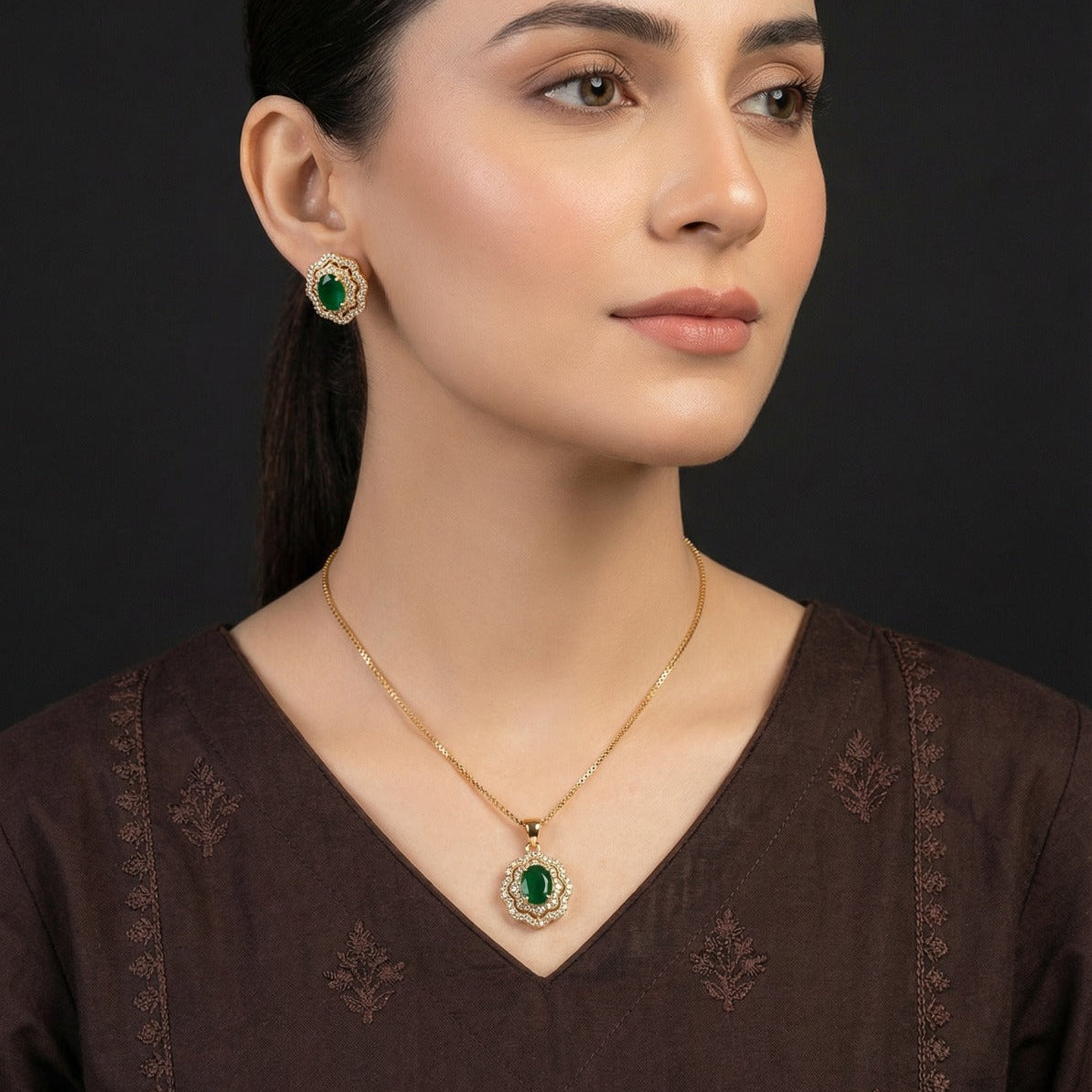 Luxury Design Gold Plated Crystal Stones Necklace Set for Girls/Women