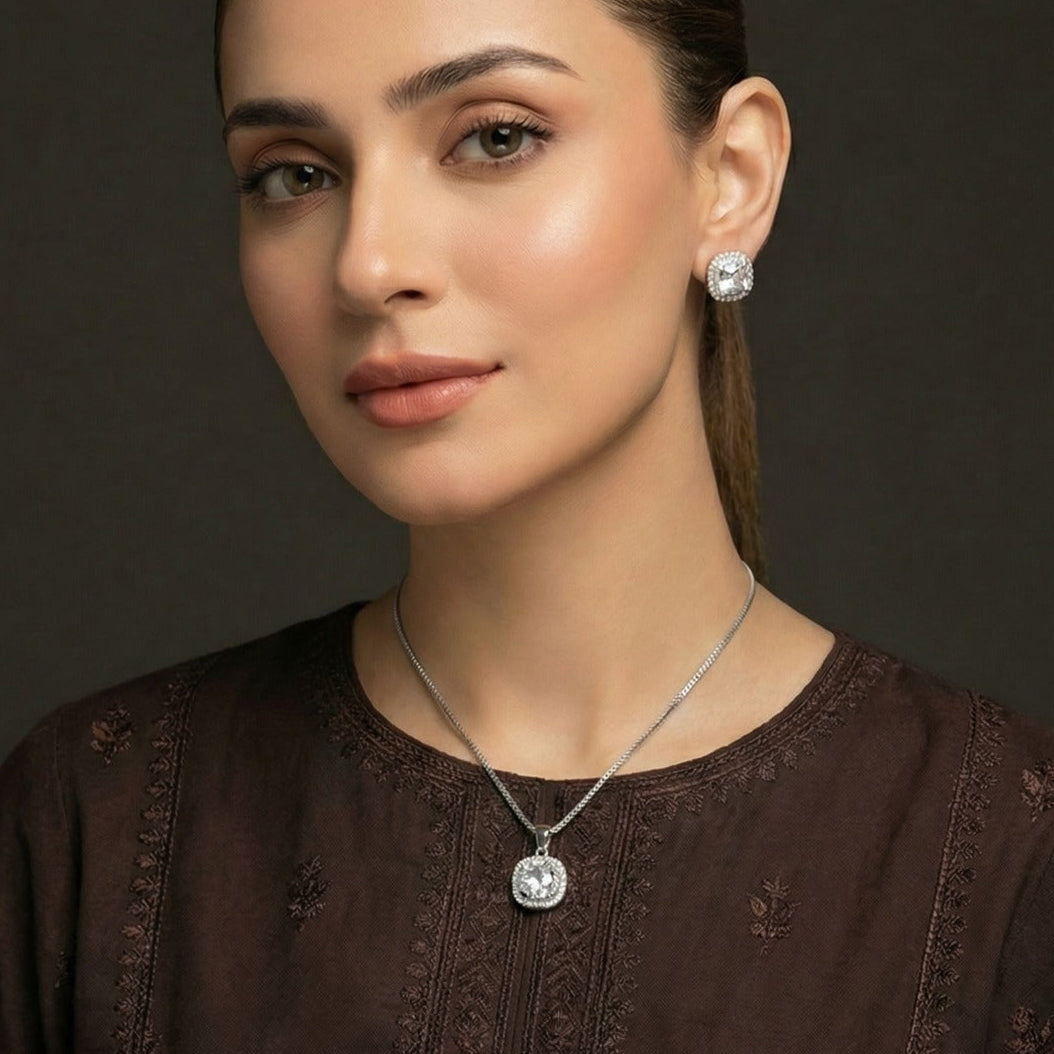 Fancy Design Silver Plated Crystal Stones Necklace Set for Girls/Women