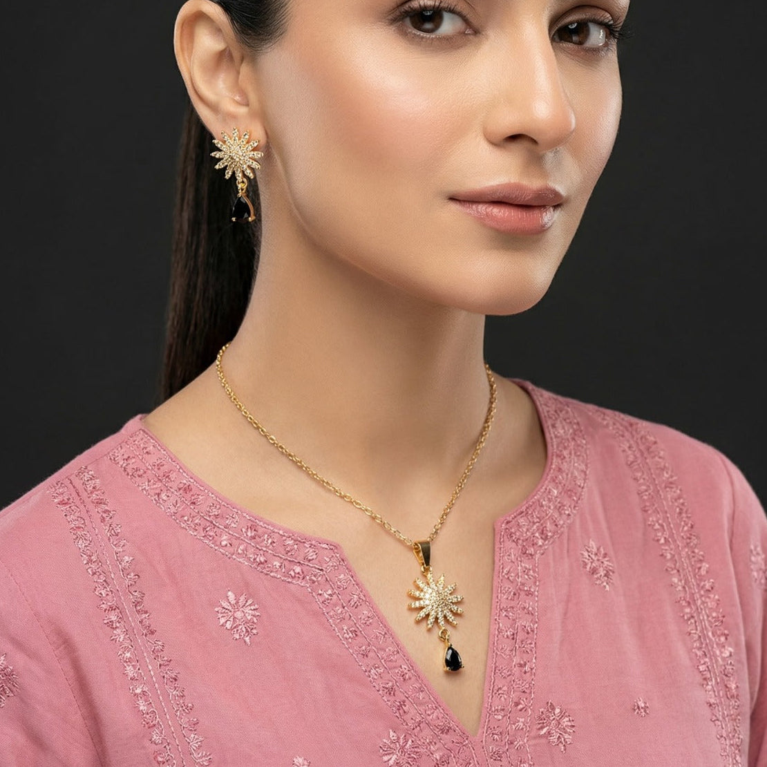 Glamorous Design Gold Plated Crystal Stones Necklace Set for Girls/Women