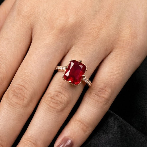 Luminous Unique Design Gold Plated Crystal Stones Ring For Girls/Women