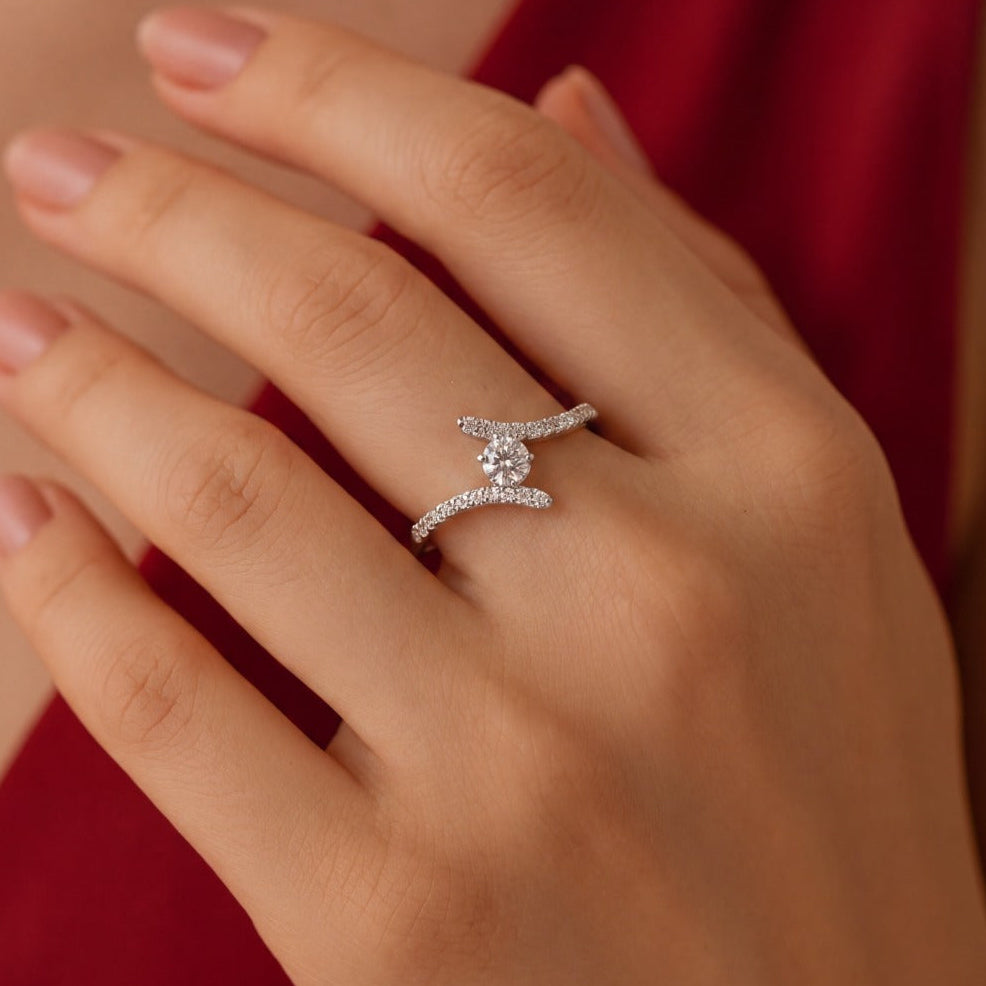 Dazzling Unique Design Crystal Stones Ring For Girls/Women